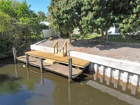 925 SW Rustic Cir, Stuart, FL 34997 photo 13