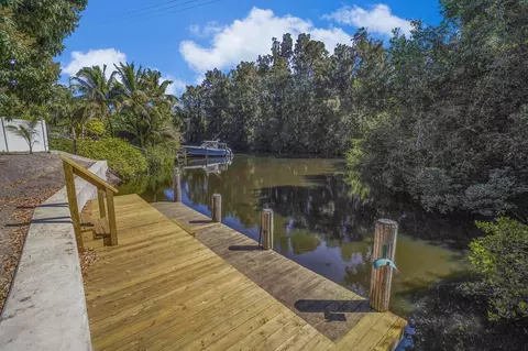 925 SW Rustic Cir, Stuart, FL 34997 photo 11
