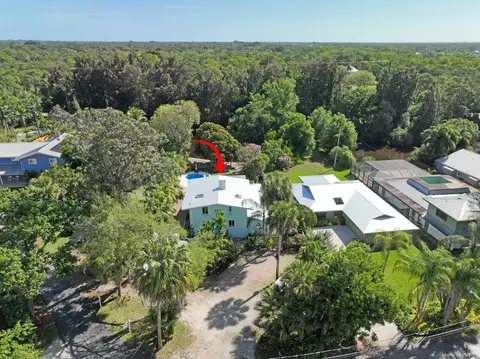 925 SW Rustic Cir, Stuart, FL 34997 photo 4