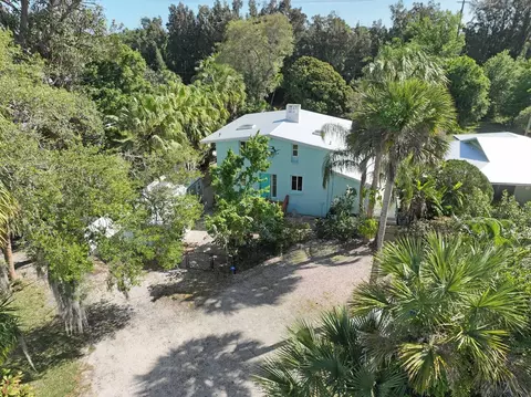 925 SW Rustic Cir, Stuart, FL 34997 photo 3