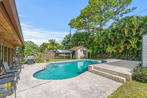 7315 Overlook Dr, Lake Worth, FL 33467