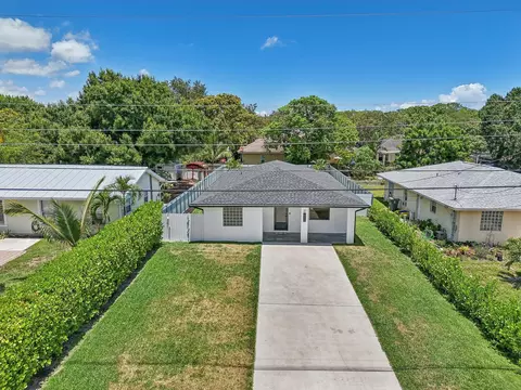 6773 4th St, Jupiter, FL 33458 photo 2