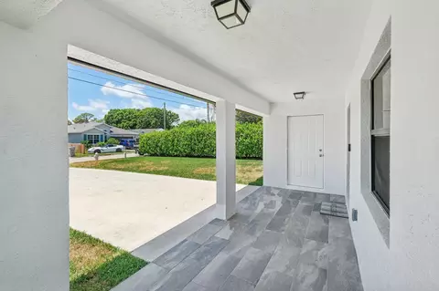 6773 4th St, Jupiter, FL 33458 photo 4