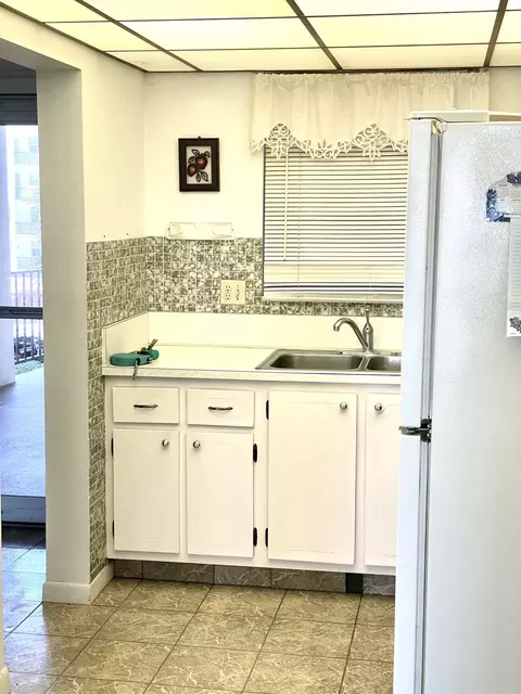 100 Paradise Harbour Blvd #307, North Palm Beach, FL 33408