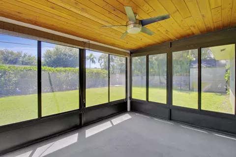 1509 Venus Ave, Jupiter, FL 33469 photo 29