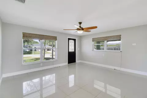 1509 Venus Ave, Jupiter, FL 33469 photo 13