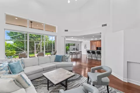 5174 Windsor Parke Dr, Boca Raton, FL 33496