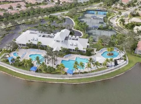 9158 Bay Point Cir, West Palm Beach, FL 33411