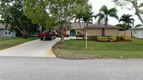 743 SElwood Ave, Port Saint Lucie, FL 34983