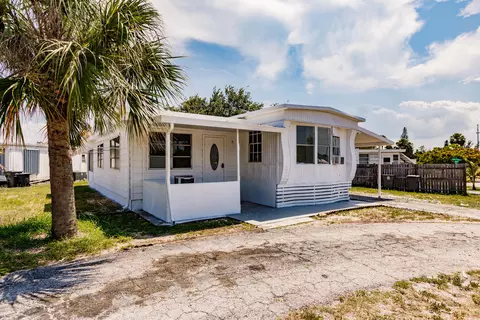 9213 Matso Dr, West Palm Beach, FL 33403