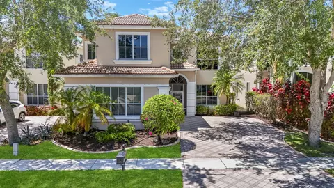 9737 Vineyard Ct, Boca Raton, FL 33428