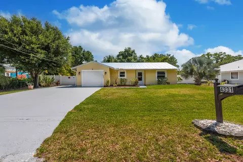 4331 SE Dixie Ross St, Stuart, FL 34997 photo 4