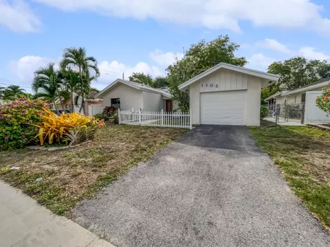 1105 SW 74th Ave, North Lauderdale, FL 33068