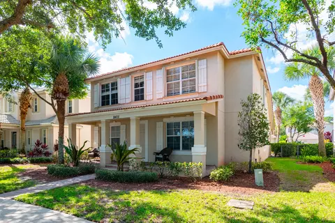 8405 Alister Blvd, Palm Beach Gardens, FL 33418