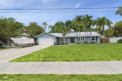 804 NW North River Dr, Stuart, FL 34994 photo 2