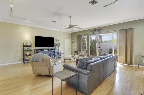 700 SE Michaels Ct, Stuart, FL 34996 photo 7