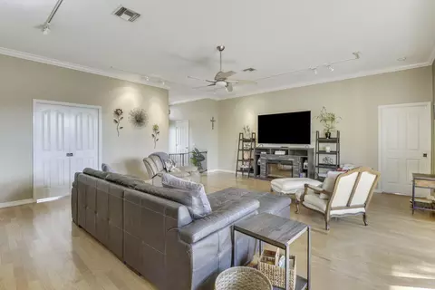 700 SE Michaels Ct, Stuart, FL 34996 photo 6