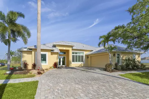 1994 SW Glendale St, Port Saint Lucie, FL 34987