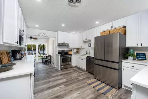 140 SW Hideaway Pl, Stuart, FL 34994 photo 6