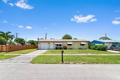 4959 Royal Ct N, West Palm Beach, FL 33415