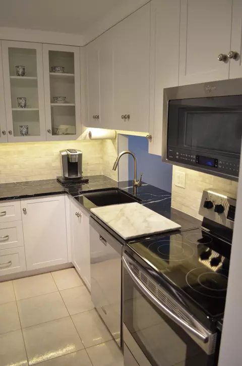 5280 Las Verdes Cir #121, Delray Beach, FL 33484