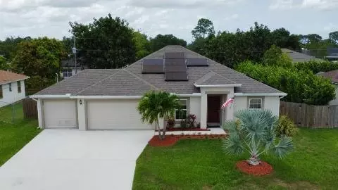 1575 SW Andalusia Rd, Port Saint Lucie, FL 34953