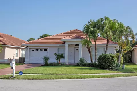 6178 Harbour Greens Dr, Lake Worth, FL 33467