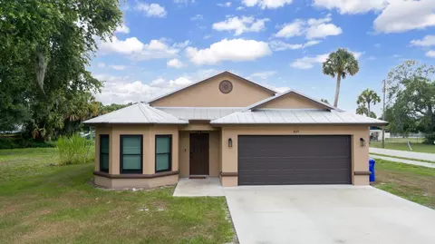 809 SW 3rd Ave, Okeechobee, FL 34974 photo 2
