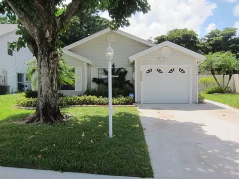 4732 Brook Dr, West Palm Beach, FL 33417