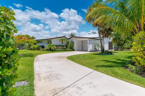 1686 NW Harbor Pl, Stuart, FL 34994 photo 5