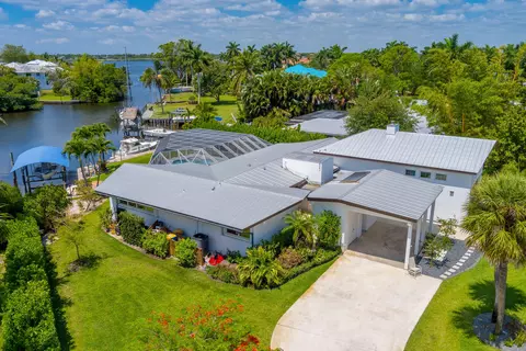 1686 NW Harbor Pl, Stuart, FL 34994 photo 9