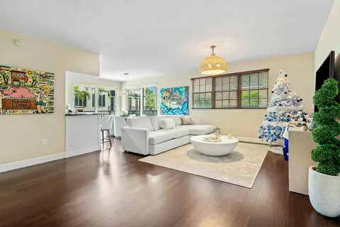 225 NE 1st St #206, Delray Beach, FL 33444