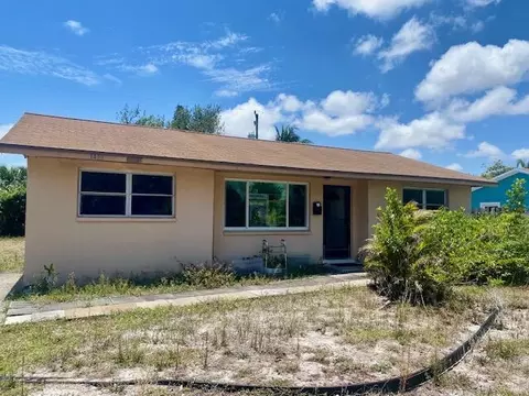 1410 W Jennings St, Lantana, FL 33462