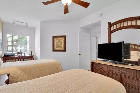 208 SE Kitching Cir, Stuart, FL 34994 photo 9