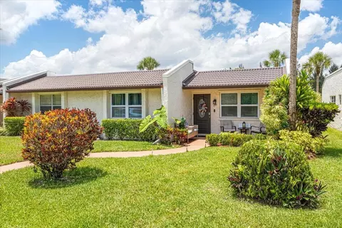 453 Golden River Dr, West Palm Beach, FL 33411