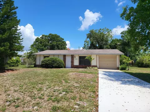 524 NW Twylite Ter, Port St Lucie, FL 34953