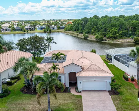 637 SW Long Key Ct, Port Saint Lucie, FL 34986