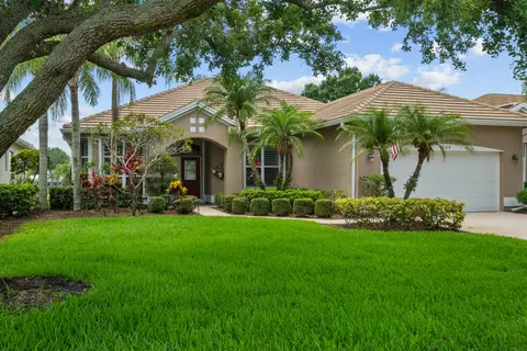 1564 SW Monarch Club Dr, Palm City, FL 34990