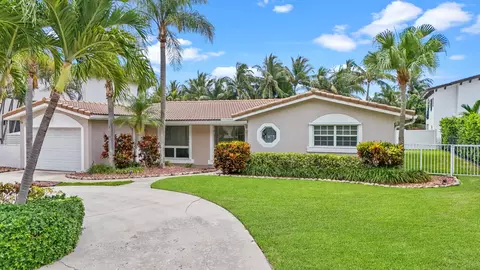 808 NE Bay Cove St NE, Boca Raton, FL 33487