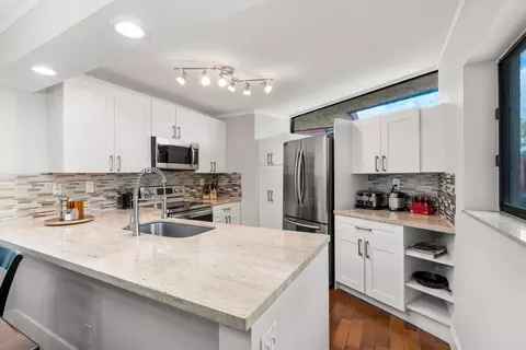 22916 Oxford Pl #D, Boca Raton, FL 33433