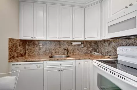 236 Burgundy E #236, Delray Beach, FL 33484 photo 7