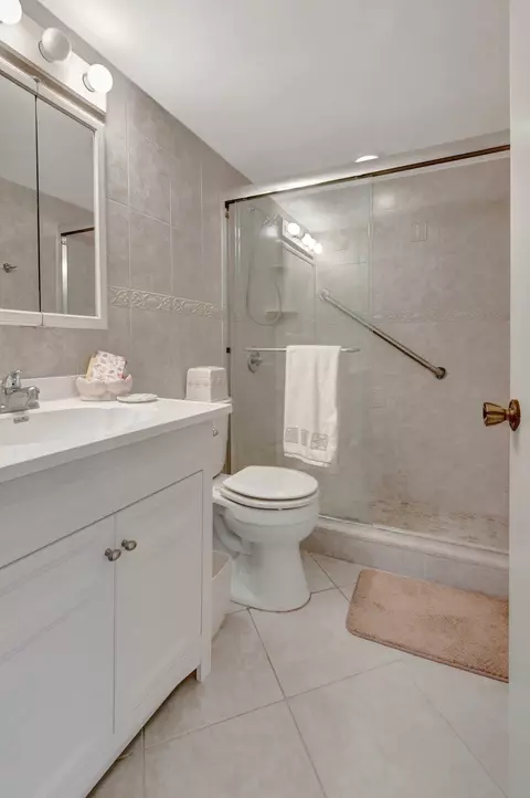 236 Burgundy E #236, Delray Beach, FL 33484 photo 10