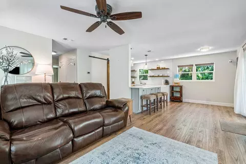 6474 SE Thomas Dr, Stuart, FL 34997 photo 5