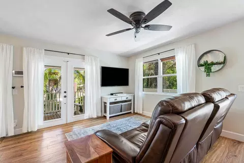 6474 SE Thomas Dr, Stuart, FL 34997 photo 6