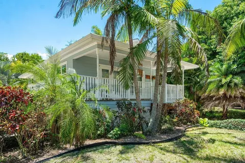 6474 SE Thomas Dr, Stuart, FL 34997 photo 2