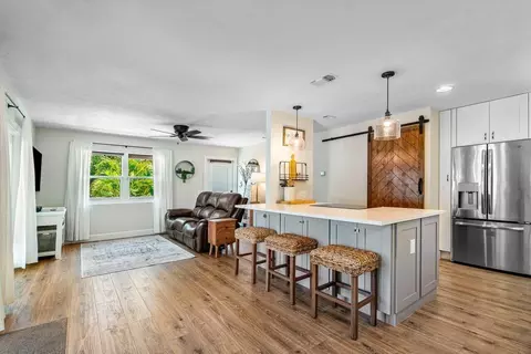 6474 SE Thomas Dr, Stuart, FL 34997 photo 8