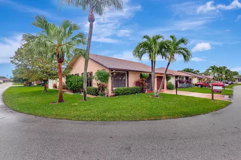 6292 Red Cedar Cir, Greenacres, FL 33463