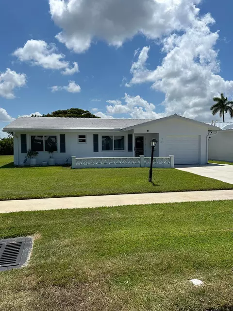 1011 SW 18 St, Boynton Beach, FL 33426