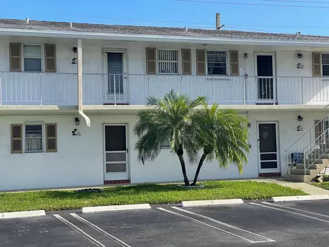 1115 Lake Ter #111, Boynton Beach, FL 33426