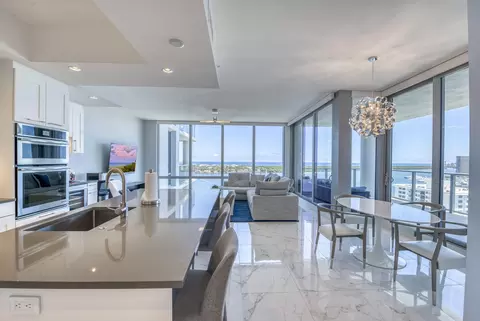 2 Water Club Way #1704, North Palm Beach, FL 33408